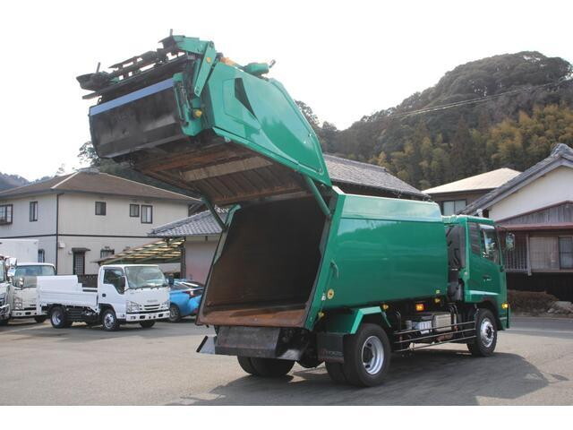 UDトラックスコンドルパッカー車（塵芥車）増トン（6t・8t）[写真04]