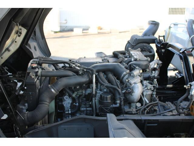 いすゞフォワードパッカー車（塵芥車）中型（4t）[写真10]