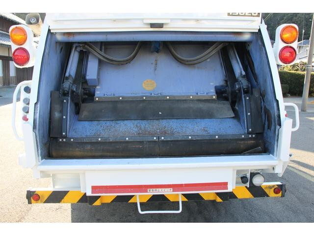 いすゞフォワードパッカー車（塵芥車）中型（4t）[写真13]