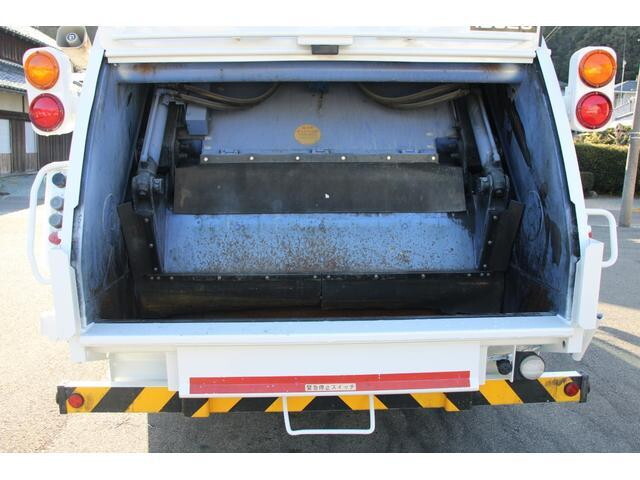 いすゞフォワードパッカー車（塵芥車）中型（4t）[写真14]