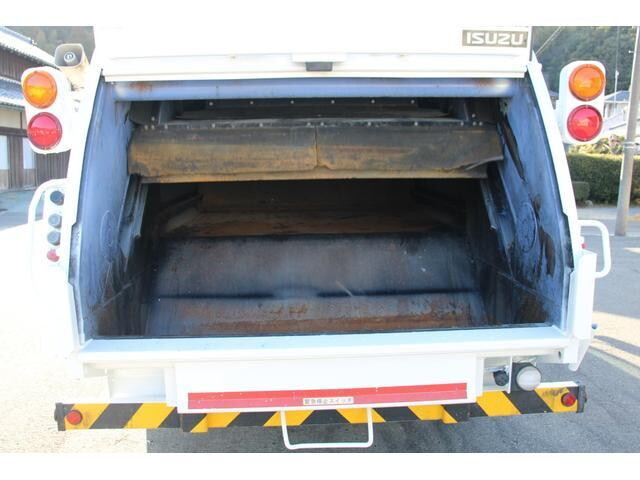いすゞフォワードパッカー車（塵芥車）中型（4t）[写真16]