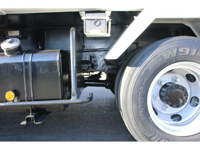 いすゞフォワードパッカー車（塵芥車）中型（4t）[写真25]