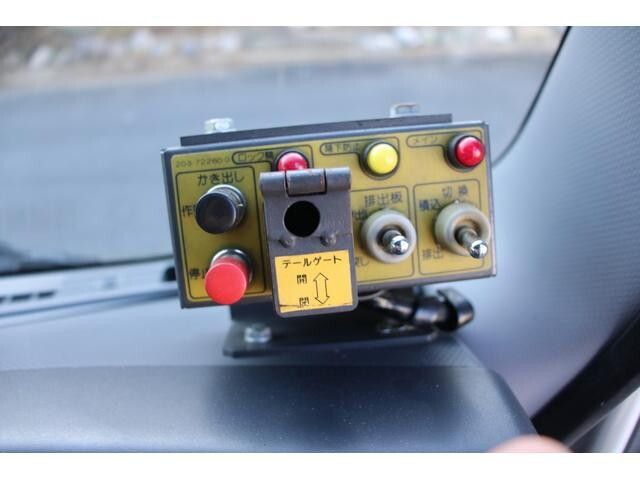 いすゞフォワードパッカー車（塵芥車）中型（4t）[写真29]