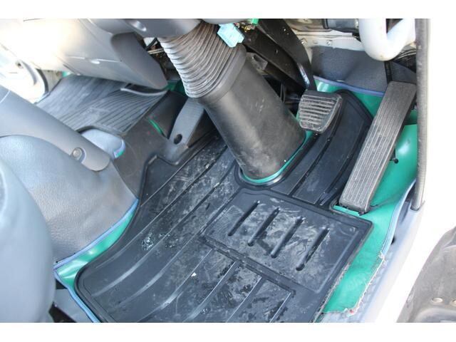 いすゞフォワードパッカー車（塵芥車）中型（4t）[写真35]