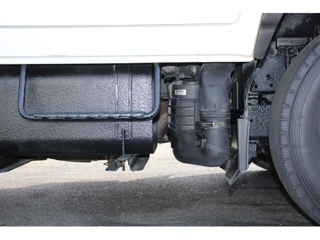 いすゞエルフダブルキャブ（Wキャブ）小型（2t・3t）[写真19]