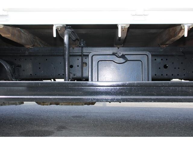 日野デュトロ平ボディ小型（2t・3t）[写真17]