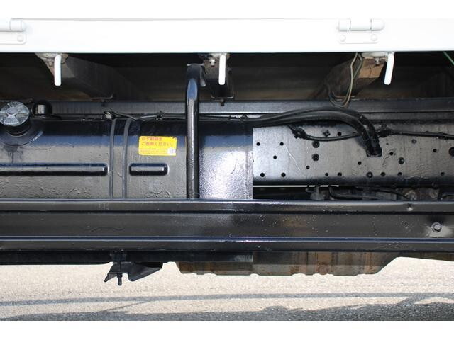 日野デュトロ平ボディ小型（2t・3t）[写真23]