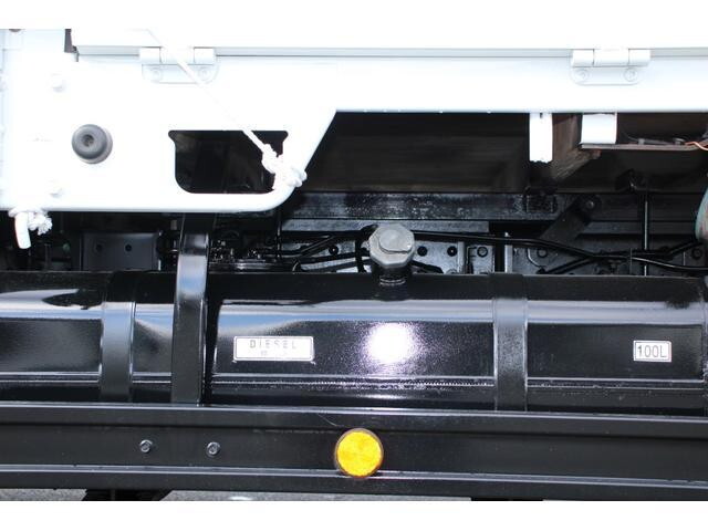 三菱ふそうキャンターダブルキャブ（Wキャブ）小型（2t・3t）[写真14]