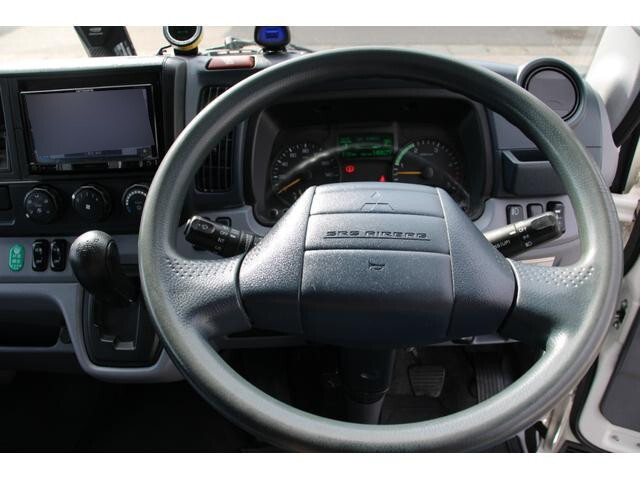 三菱ふそうキャンターダブルキャブ（Wキャブ）小型（2t・3t）[写真23]