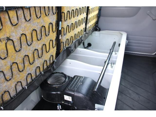 三菱ふそうキャンターダブルキャブ（Wキャブ）小型（2t・3t）[写真38]