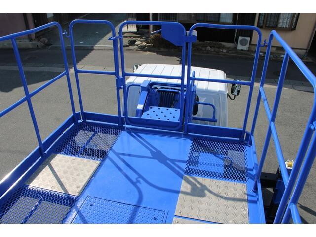 いすゞエルフ高所作業車小型（2t・3t）[写真19]