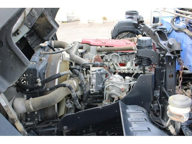 日野レンジャークレーン3段中型（4t）[写真10]