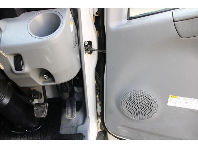 日野デュトロ平ボディ小型（2t・3t）[写真34]