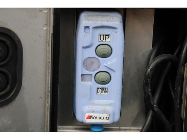 日野デュトロダブルキャブ（Wキャブ）小型（2t・3t）[写真16]