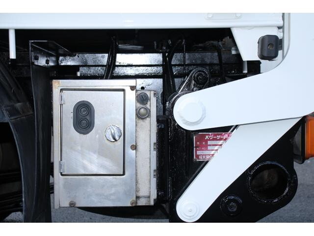 日野デュトロダブルキャブ（Wキャブ）小型（2t・3t）[写真19]