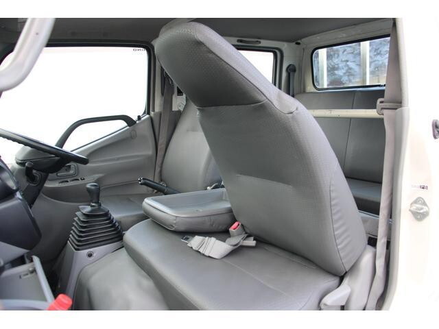 日野デュトロダブルキャブ（Wキャブ）小型（2t・3t）[写真29]