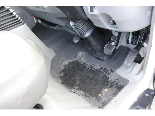 日野デュトロダブルキャブ（Wキャブ）小型（2t・3t）[写真31]