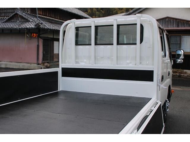 日野デュトロダブルキャブ（Wキャブ）小型（2t・3t）[写真09]