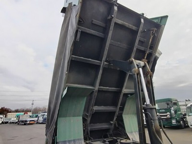 日野レンジャーダンプ増トン（6t・8t）[写真10]