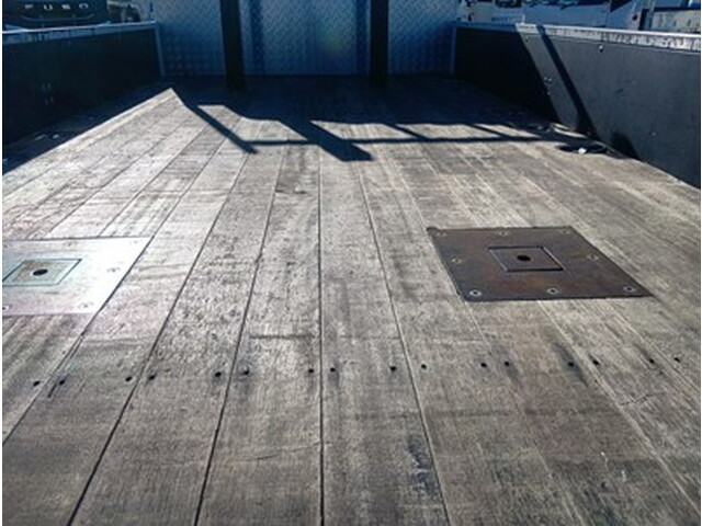 いすゞエルフ平ボディ小型（2t・3t）[写真07]