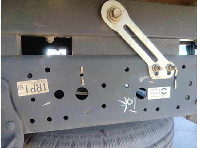 いすゞエルフ平ボディ小型（2t・3t）[写真09]