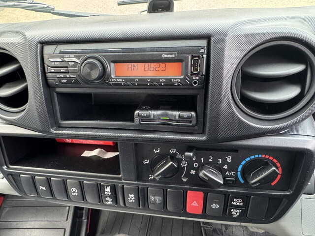 日野デュトロ平ボディ小型（2t・3t）[写真11]