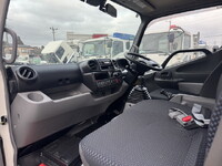 日野デュトロ平ボディ小型（2t・3t）[写真15]