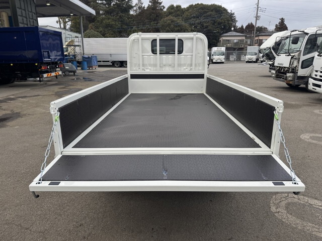 日野デュトロ平ボディ小型（2t・3t）[写真20]