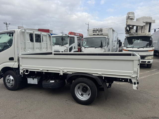 日野デュトロ平ボディ小型（2t・3t）[写真21]