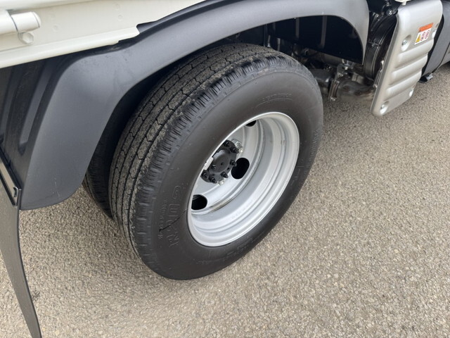 日野デュトロ平ボディ小型（2t・3t）[写真33]