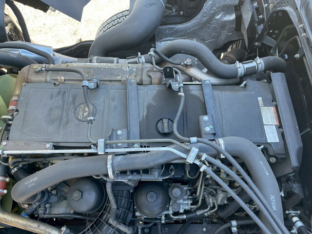 三菱ふそうスーパーグレートトレーラーヘッド（トラクターヘッド）大型（10t）[写真22]