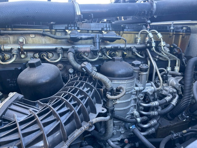 三菱ふそうスーパーグレートトレーラーヘッド（トラクターヘッド）大型（10t）[写真23]