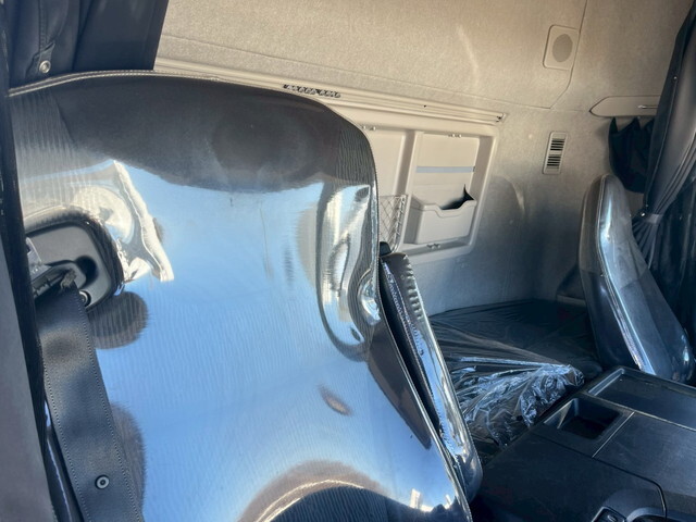 三菱ふそうスーパーグレートトレーラーヘッド（トラクターヘッド）大型（10t）[写真27]