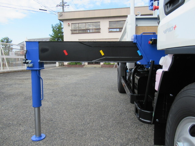 三菱ふそうキャンタークレーン4段小型（2t・3t）[写真11]