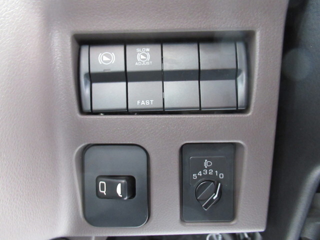 三菱ふそうキャンタークレーン4段小型（2t・3t）[写真29]