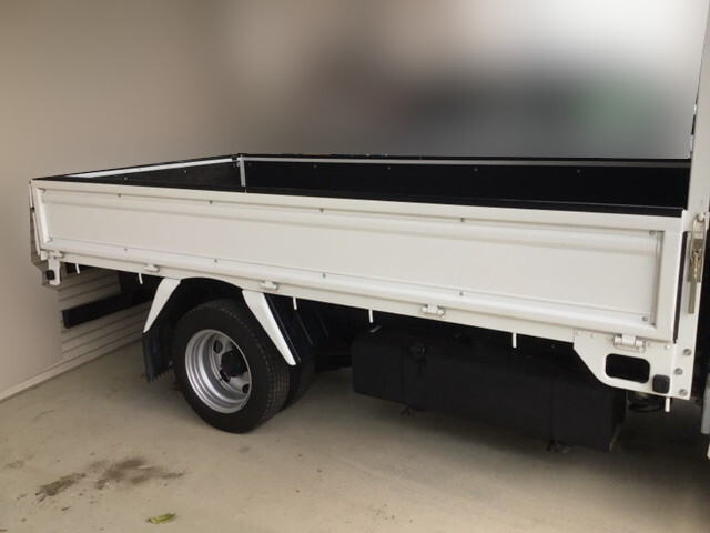 日産アトラス平ボディ小型（2t・3t）[写真03]