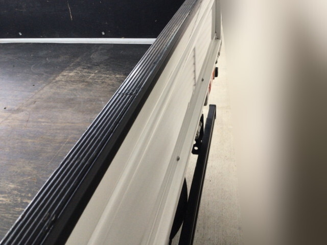 日産アトラス平ボディ小型（2t・3t）[写真08]