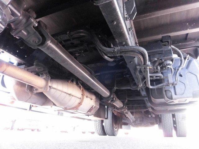 UDトラックスコンドルアルミブロック増トン（6t・8t）[写真12]