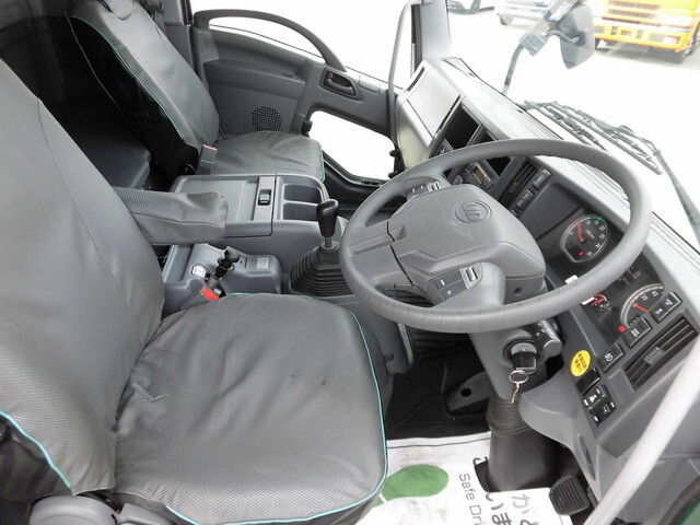 UDトラックスコンドルアルミブロック増トン（6t・8t）[写真16]