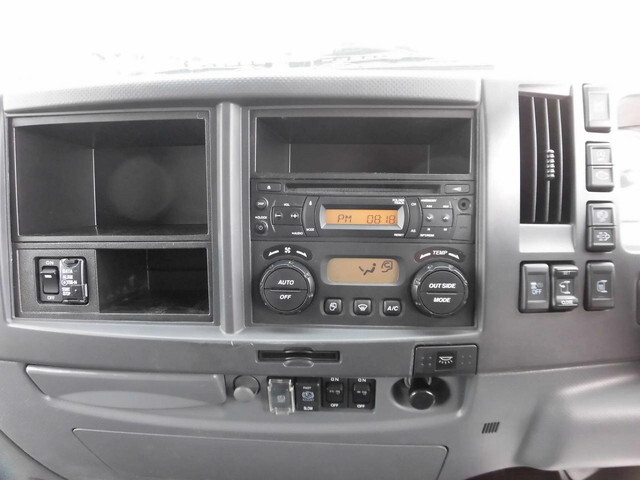 UDトラックスコンドルアルミブロック増トン（6t・8t）[写真18]