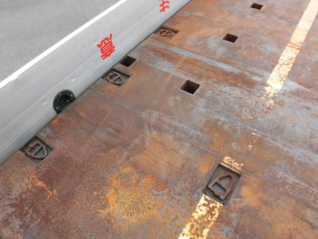 UDトラックスコンドルアルミブロック増トン（6t・8t）[写真09]