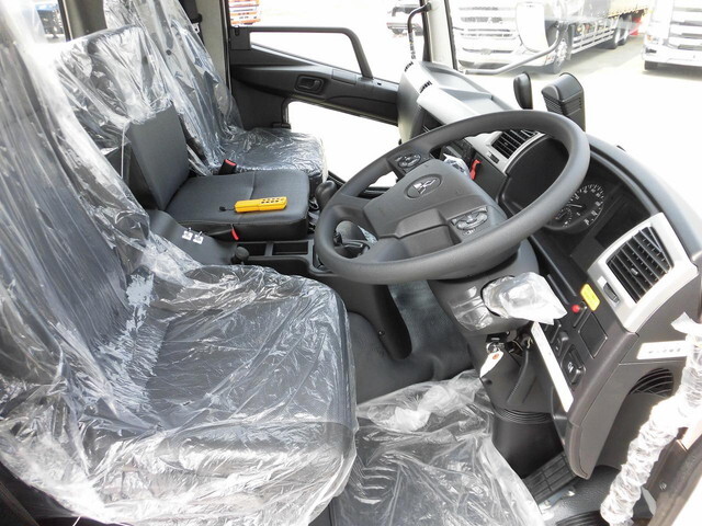 三菱ふそうファイターコンテナ専用車中型（4t）[写真16]