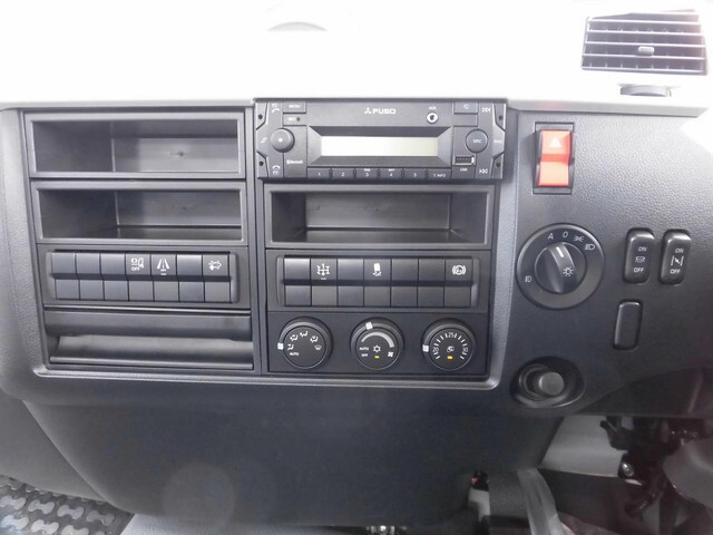 三菱ふそうファイターコンテナ専用車中型（4t）[写真19]