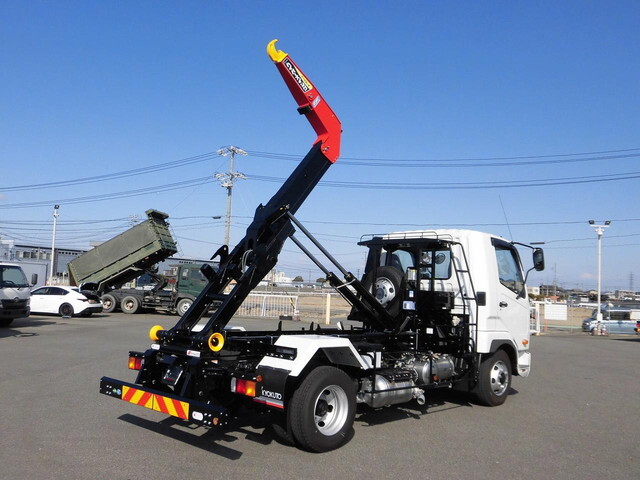 三菱ふそうファイターコンテナ専用車中型（4t）[写真02]
