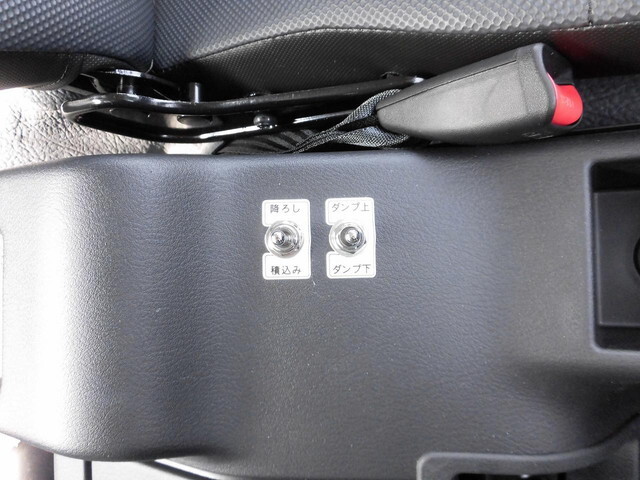 三菱ふそうファイターコンテナ専用車中型（4t）[写真21]