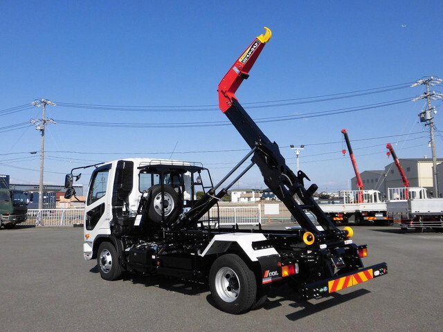 三菱ふそうファイターコンテナ専用車中型（4t）[写真04]