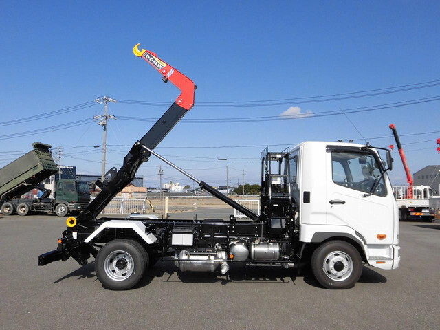 三菱ふそうファイターコンテナ専用車中型（4t）[写真06]