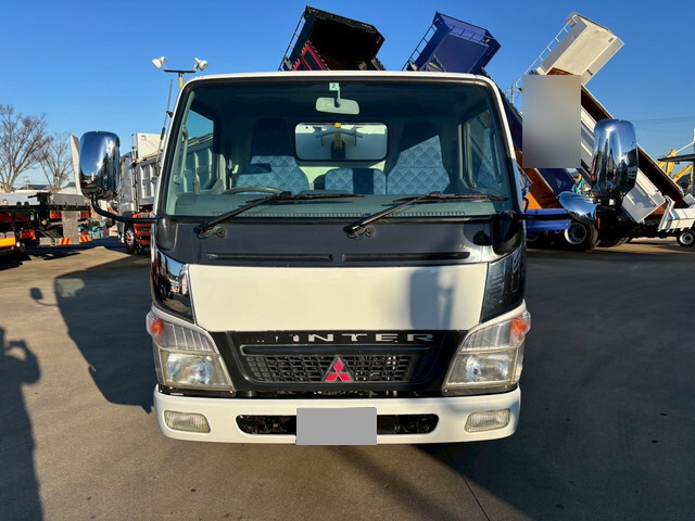 三菱ふそうキャンターコンテナ専用車小型（2t・3t）[写真10]