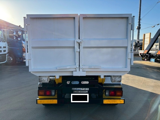 三菱ふそうキャンターコンテナ専用車小型（2t・3t）[写真11]