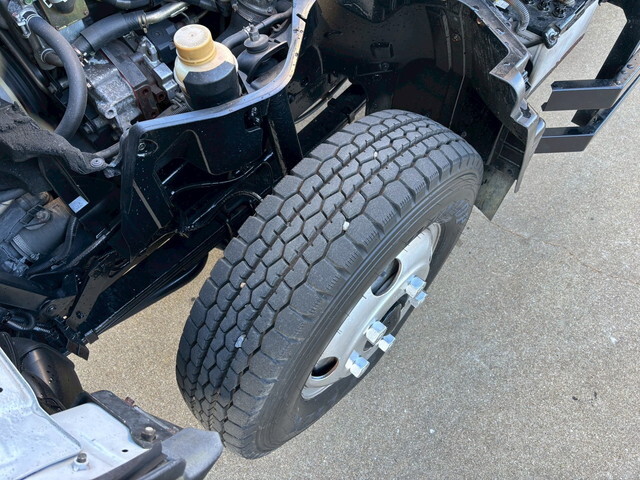 三菱ふそうキャンターコンテナ専用車小型（2t・3t）[写真29]